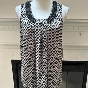 Rachel Roy Sleeveless top, black/cream. Embellished v-neck, loose swing style LG
